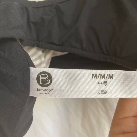 BRAVADO Black Bikini Top Size Medium - Picture 8 of 10